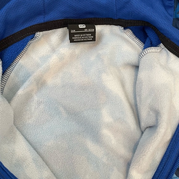 Nike Dri-Fit zip up jacket with hood. Boys size 24 months. - Picture 6 of 7